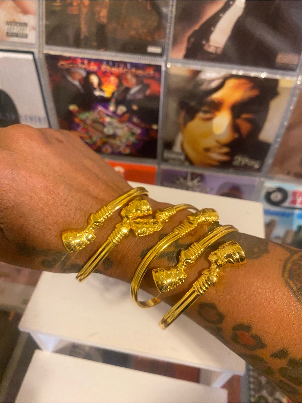 Queen Bracelet - Picture 2 of 3